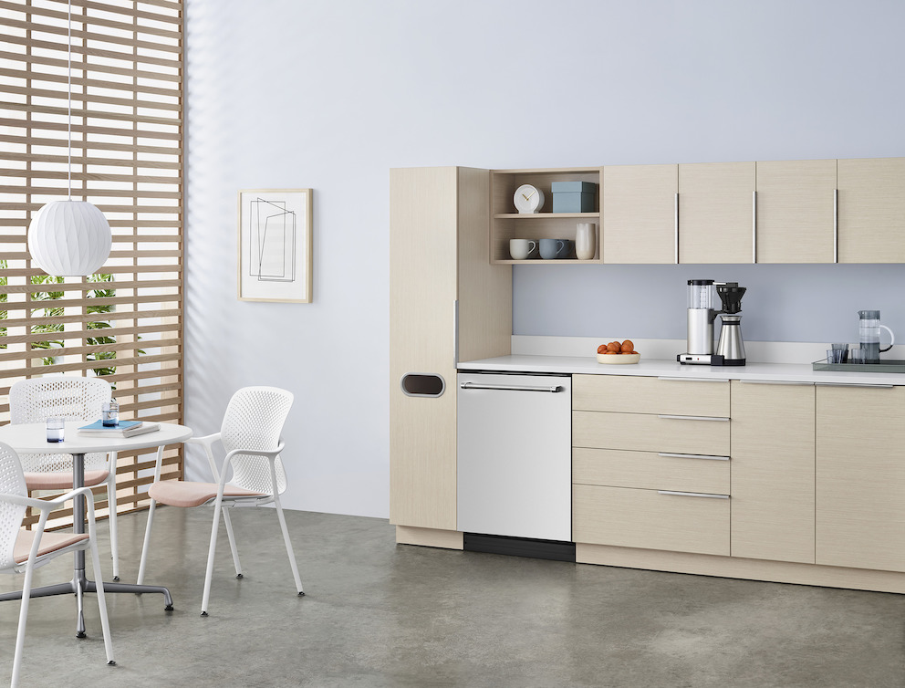 乐竞平台 - 坐具|餐椅|办公家具|设计师家具|凯恩培训椅/餐椅